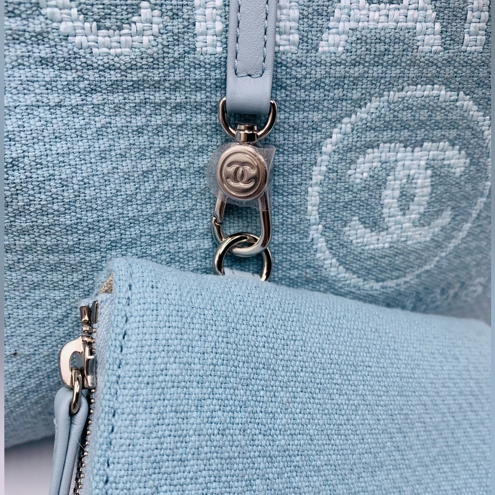 Chanel 2022 Small Deauville Tote w/ Pouch 💙 - Picture 5 of 16